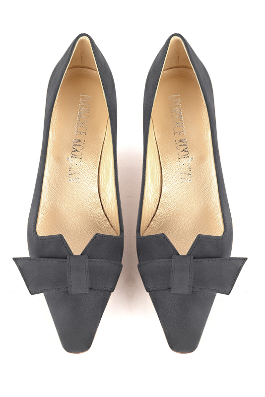  women's dress pumps, with a knot on the front.. Top view - Florence KOOIJMAN